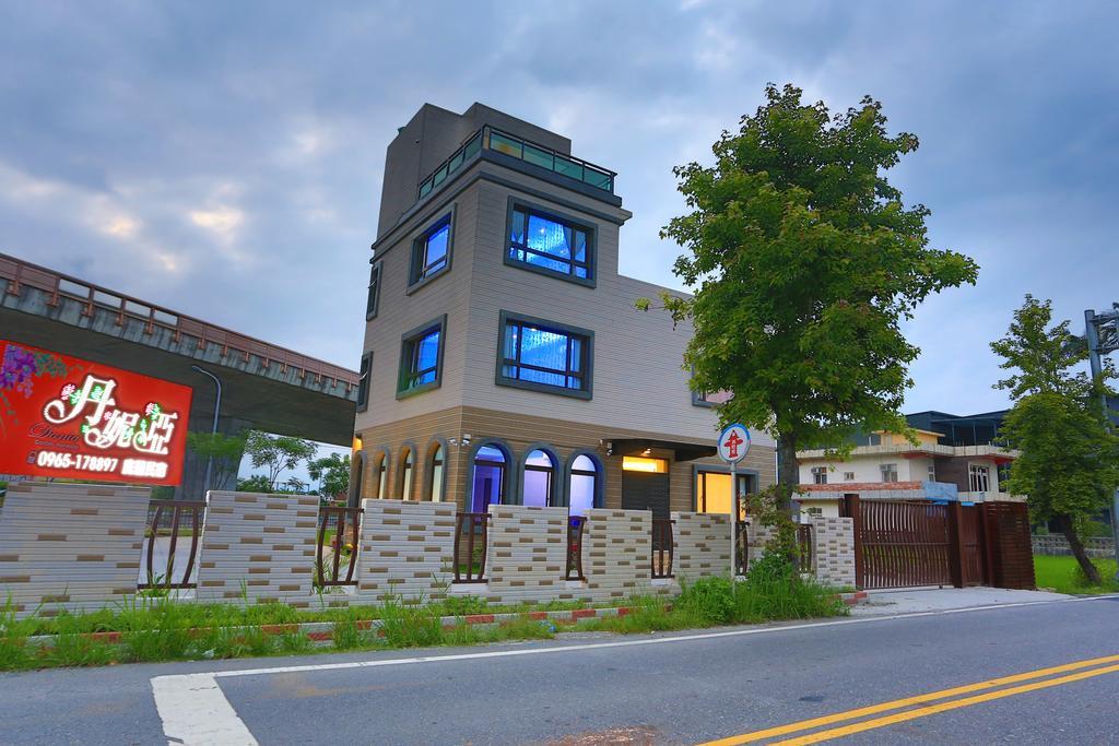Bed and Breakfast Dania Garden Luodong Esterno foto