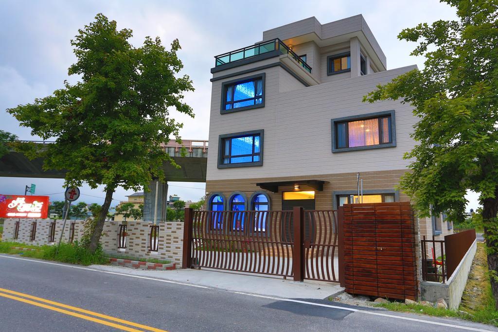 Bed and Breakfast Dania Garden Luodong Esterno foto
