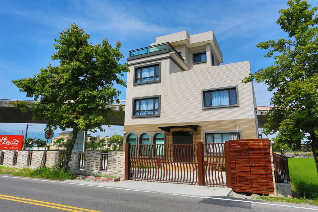 Bed and Breakfast Dania Garden Luodong Esterno foto